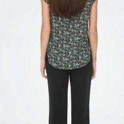 Coupon 🎉 ONLY ONLVIC S/S AOP TOP NOOS PTM Dames T-shirt - Maat 40 ⭐ -dameskleding Verkoop 435x840