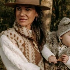 Beste Verkoop 👏 Alwero Dames Gilet "Gerda Aran 100% Wol " Bruin - Maat L 😀 -dameskleding Verkoop 550x366 17