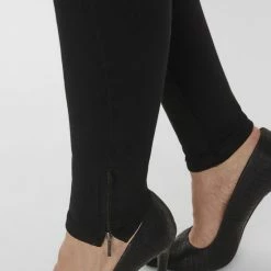 Uitgang ⭐ Vero Moda VMTILDE MR S ANK ZIP J VI140 GA NOOS Dames 👖 Jeans - Maat XS X 30 ✔️ -dameskleding Verkoop 550x733 258