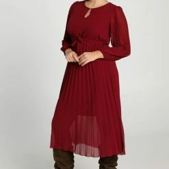 Flash-uitverkoop ⭐ Cassis Lange, Effen Plisséjurk Met Juweeldetail Aan De Hals 🎉