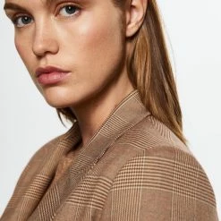 Kopen π€© Mango Blazer Geruite Double Breasted Blazer 37045130 08 Dames Maat - XXS β¨ 12 Kopen π€© Mango Blazer Geruite Double Breasted Blazer 37045130 08 Dames Maat - XXS β¨ -dameskleding Verkoop 550x825 208