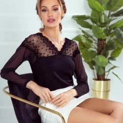 Nieuw 😀 Eldar Konstacja Stijlvolle Dames Blouse Met Kant Op De V- Hals En Mouwen Zwart,. M 🤩 -dameskleding Verkoop 550x825 312