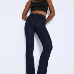 Korting 🎉 NOISY MAY NMSALLIE HW FLARE 👖 JEANS VI241DB NOOS Dames 👖 JEANS - Maat W30 X L32 🤩 -dameskleding Verkoop 550x825 414