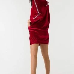 Beste Verkoop 🧨 La Pèra Sweatjurk Sonesta Velours Rood Vrouwen Velvet Jurk Dames - Maat M 🌟 -dameskleding Verkoop 550x825 57