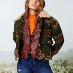 Coupon ✔️ Only Jas Onlgita Aztech Shacket Otw 15271684 Kalamata/pumice Sto Dames Maat - S 😀