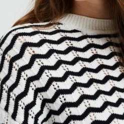 Beste Pirce 👏 WE Fashion Dames Gestreepte Trui Met Opengewerkt Dessin. 🌟 -dameskleding Verkoop 550x825 670