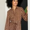 Kopen ✔️ Geisha Jurk 👚 Shirtdress Etnische Print 27550 26 Camel Combi Dames Maat - XXL ⭐