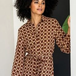 dameskleding Verkoop 2 Kopen โ๏ธ Geisha Jurk ๐ Shirtdress Etnische Print 27550 26 Camel Combi Dames Maat - XXL โญ